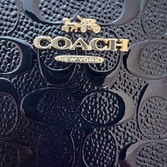 Corner Zip Wristlet In Signature Leather - Picture 8 of 12